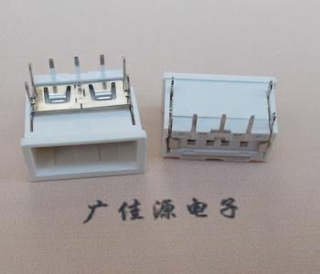苏州USB接口2.0连接器.3p端子加护套防尘母座